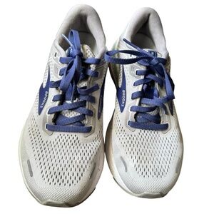 Brooks Light Gray and Blue Athletic Sneakers Size 7.5 Narrow 2A